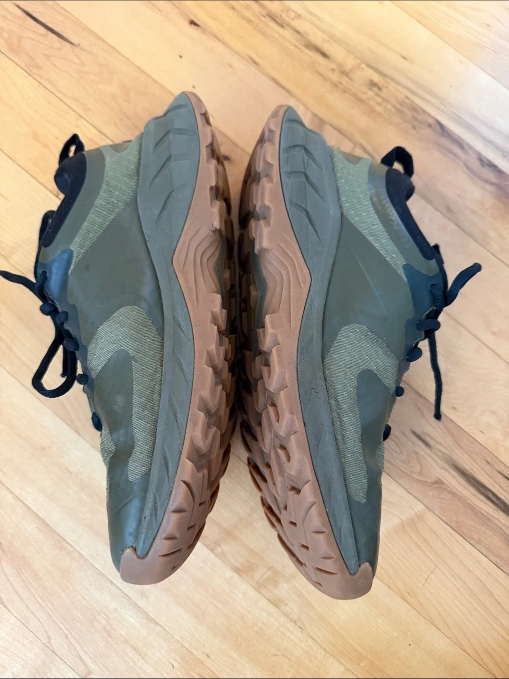 KEEN Men's Olive Green and Black Athletic Trail Shoes with Yellow Logo